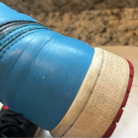 Women’s Size 6.5- Jordan 1 High OG “UNC To Chicago” 2020 (CD0461-046) - Picture 8 of 10